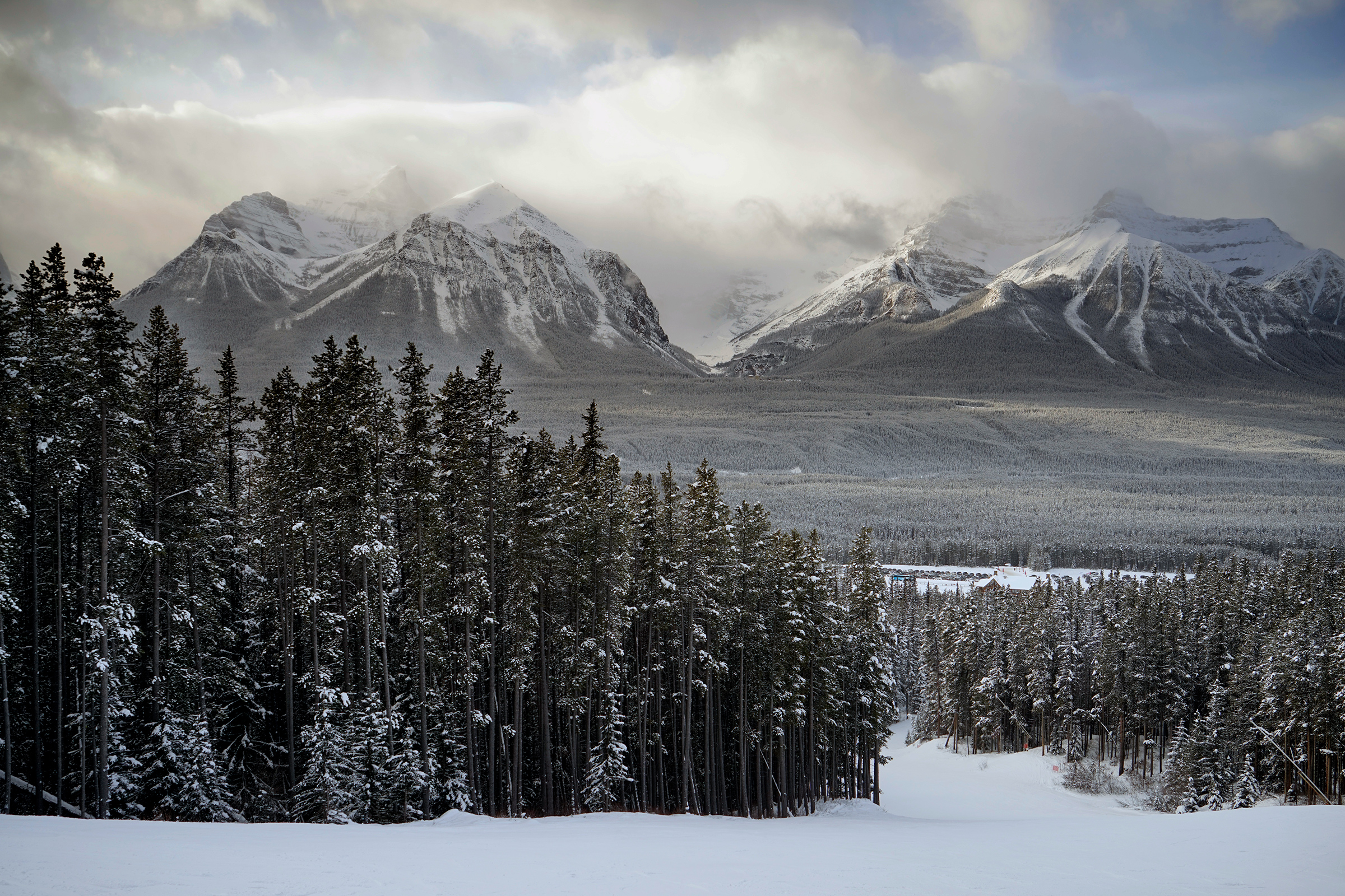 Lake Louise Ski Resort