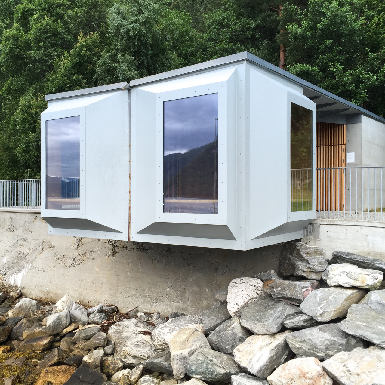 Geiranger-Trollstigen - Linge Ferry Terminal