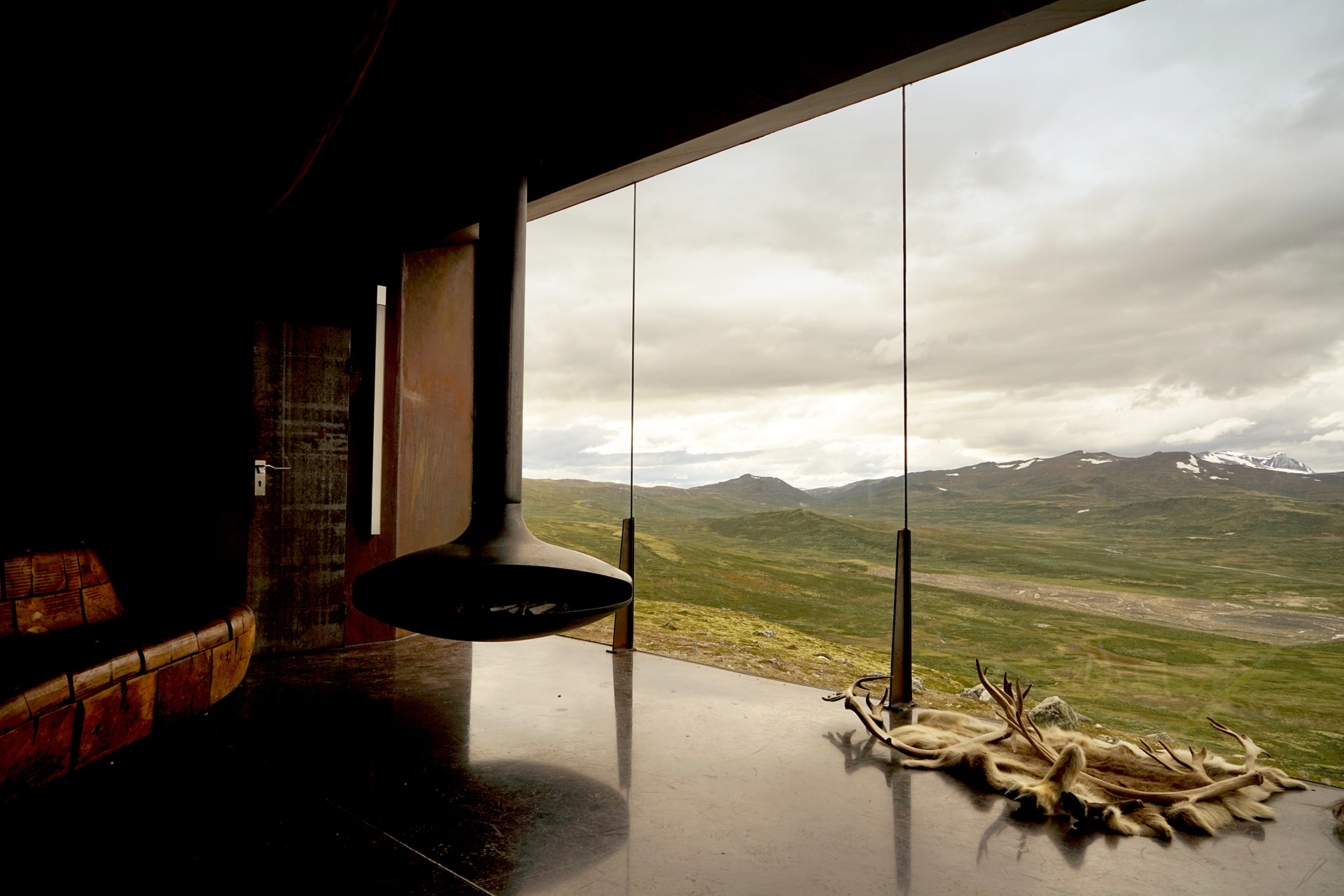 Tverrfjellhytta (Viewpoint Snohetta) Reindeer Viewing Pavilion