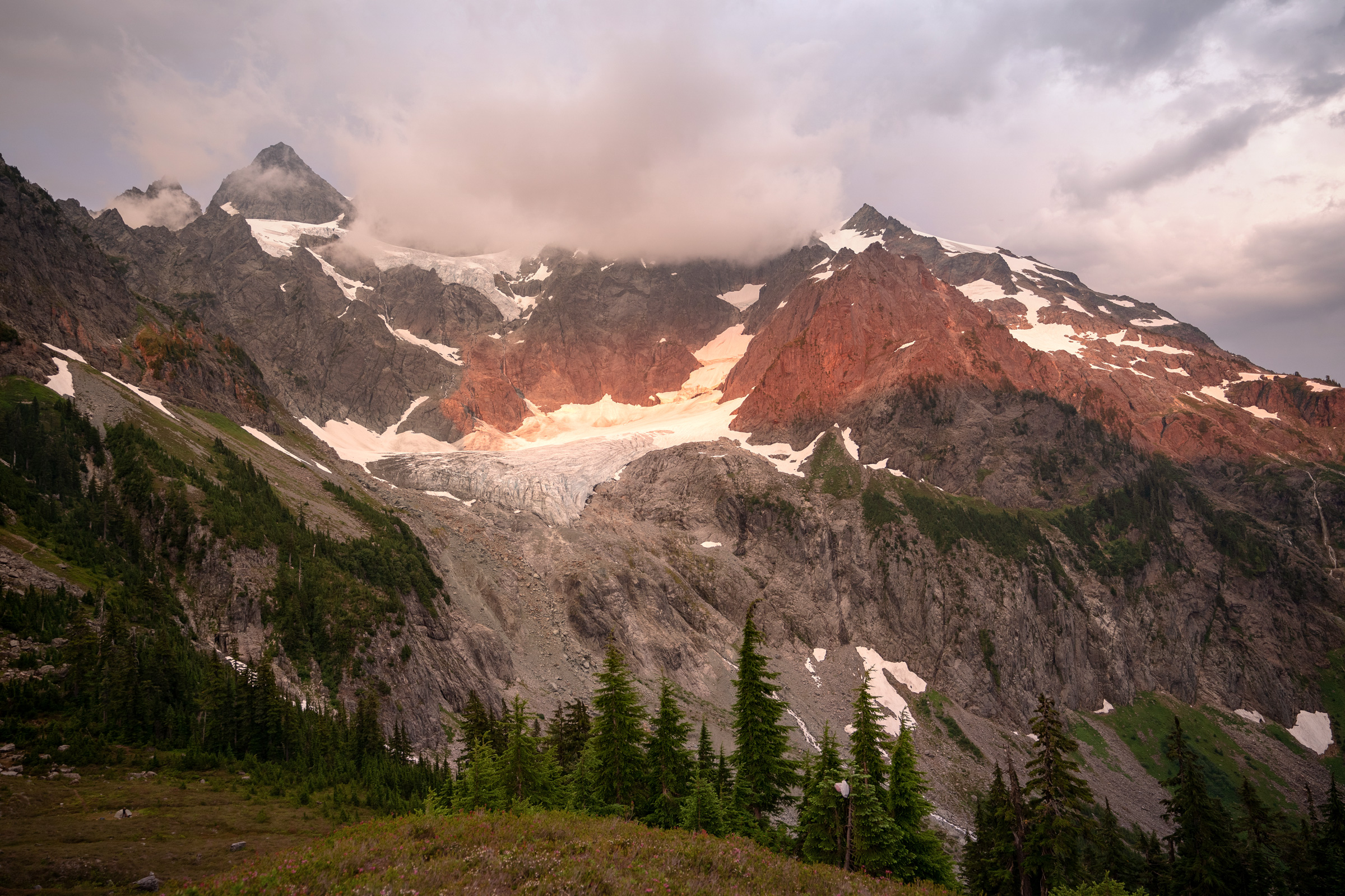 Alpen glow on the Mt. Shuksan west face